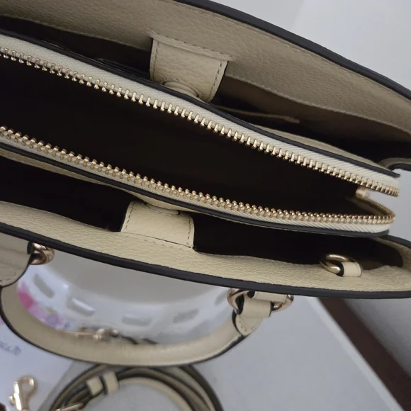 Coach Small Savannah Carryall NWT Color: Moonlight - Picture 6 of 7